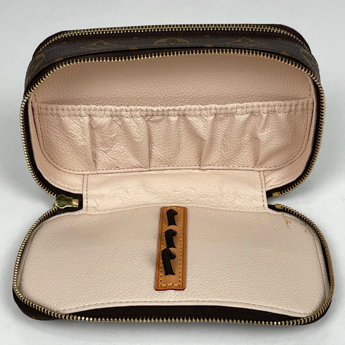 ルイ・ヴィトン Louis Vuitton トゥルース ブラッシュ PM 小物