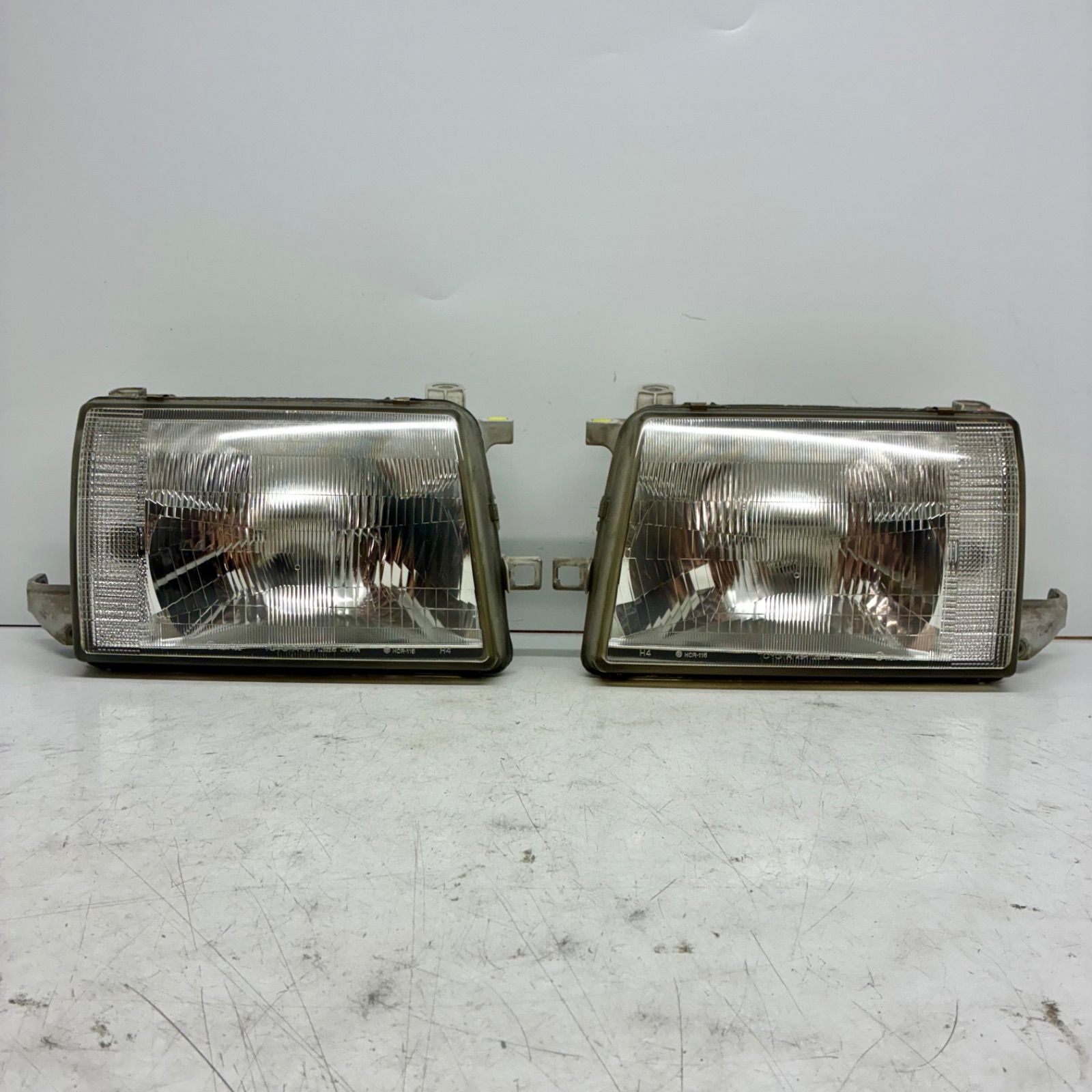 コーティング済 トヨタ YXS11 YXS10 TSS10 コンフォート ヘッドライト ランプ レンズ 左右セット LR koito 43-1 100-76343 P71484