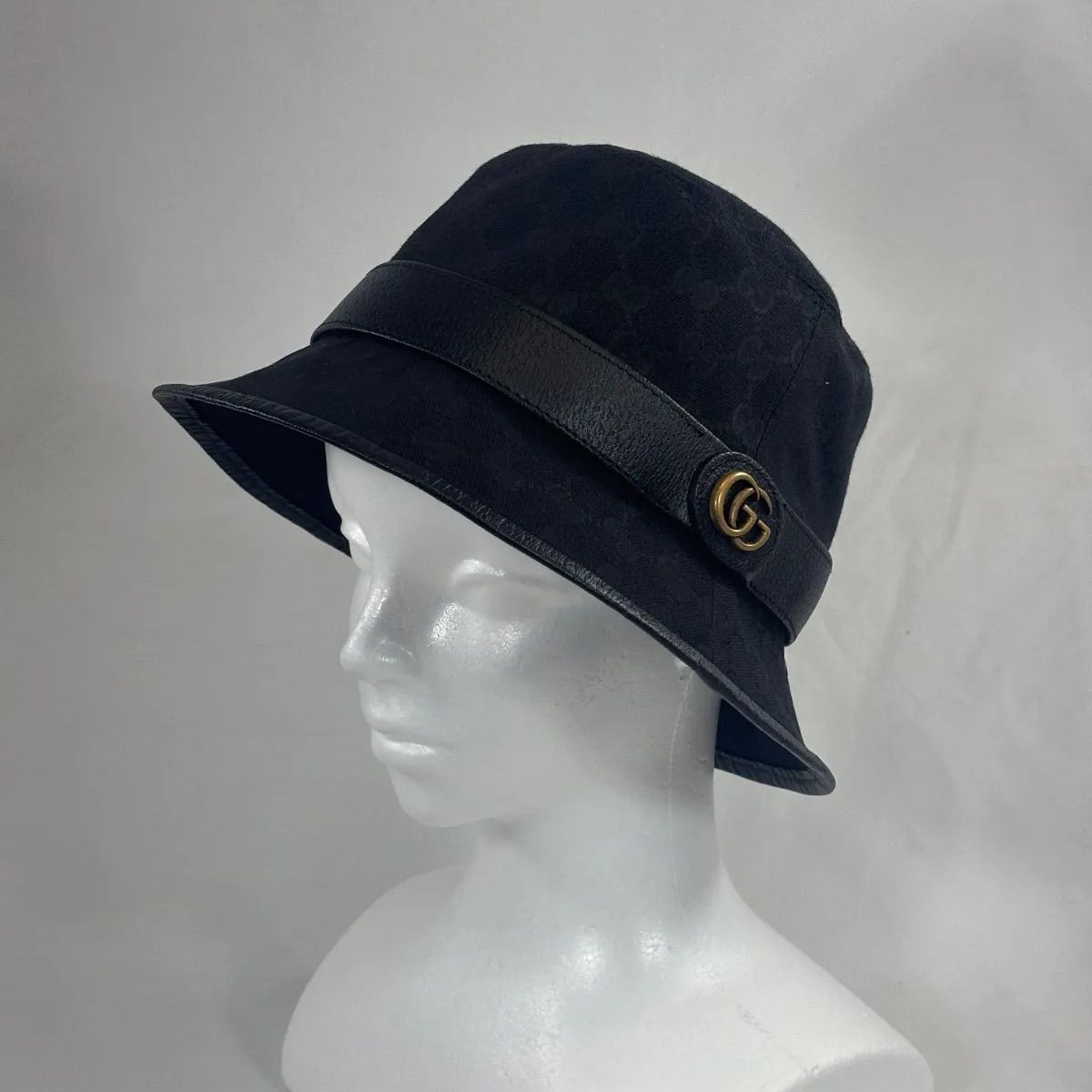 GUCCI バケットハット ブラック GGロゴ M(58センチ) ☆GUCCI