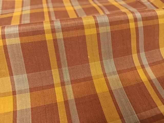 平和屋着物●黄八丈　紬　格子　正絹　逸品　AAAZ3306np 平和屋着物○黄八丈 紬 格子 正絹 逸品 AAAZ3306np 正絹黄八丈「格子
