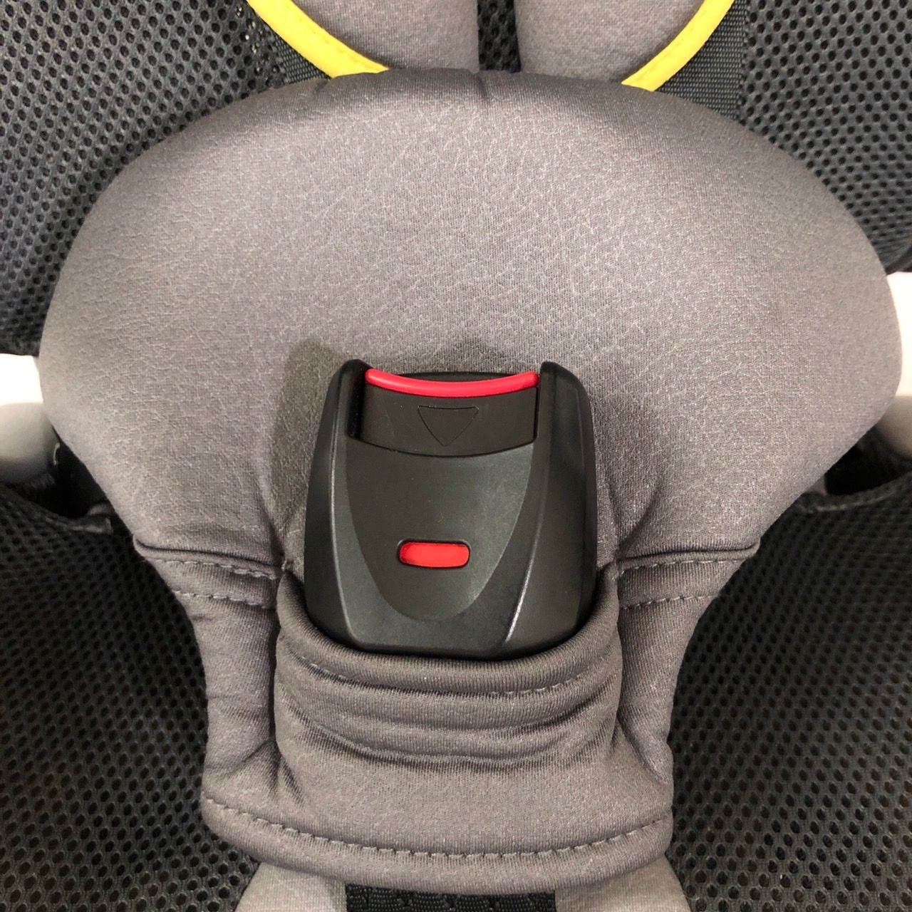 Combi コンビ