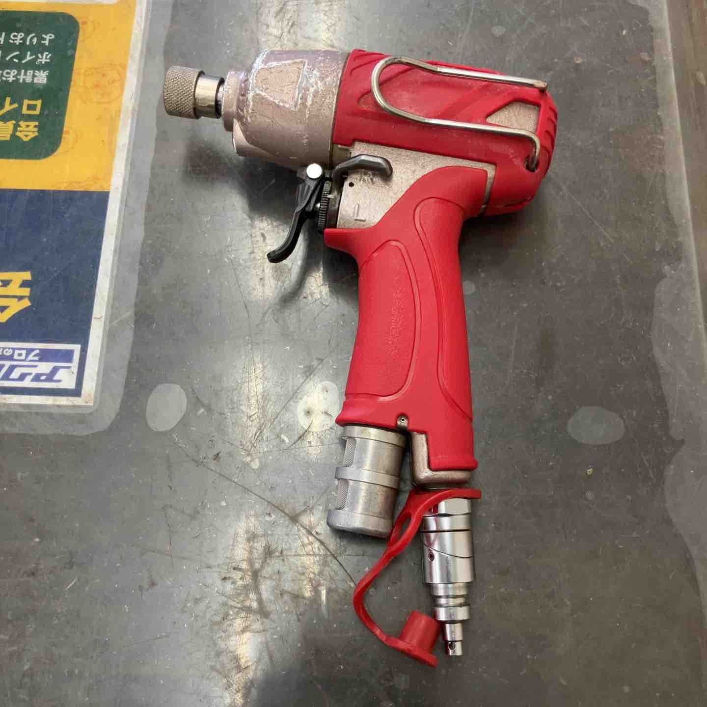 高圧エアインパクトドライバ