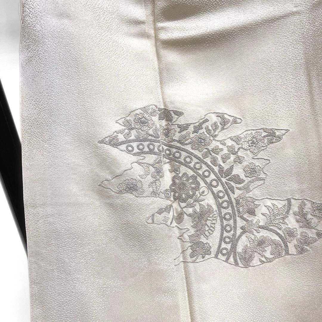 未着用　付け下げ　相良刺繍　花紋　七宝　唐花　オフホワイト　着物　032a d 未着用 付け下げ 相良刺繍 花紋 七宝 唐花 オフホワイト 着物