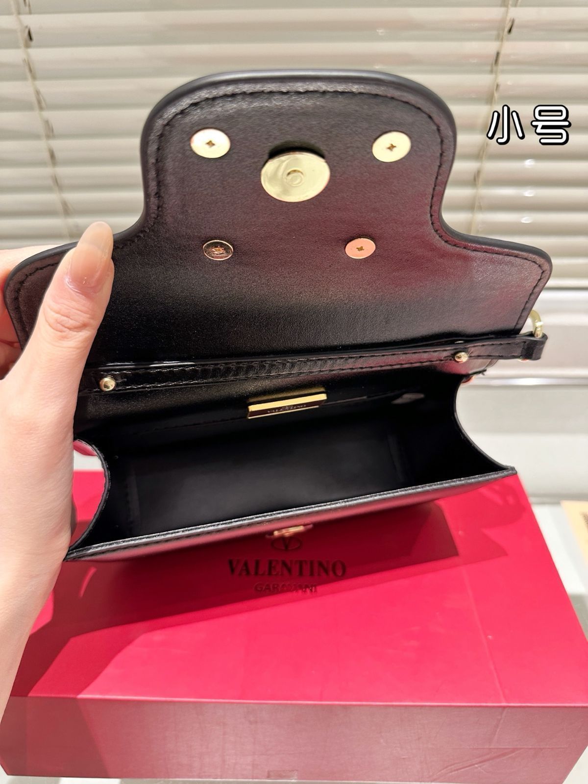 希望金額、可能な限り承ります！新品未使用♡VALENTINO♡定番♡ 楽天市場】ヴァレンティノガラヴァーニ VALENTINO GARAVANI 2