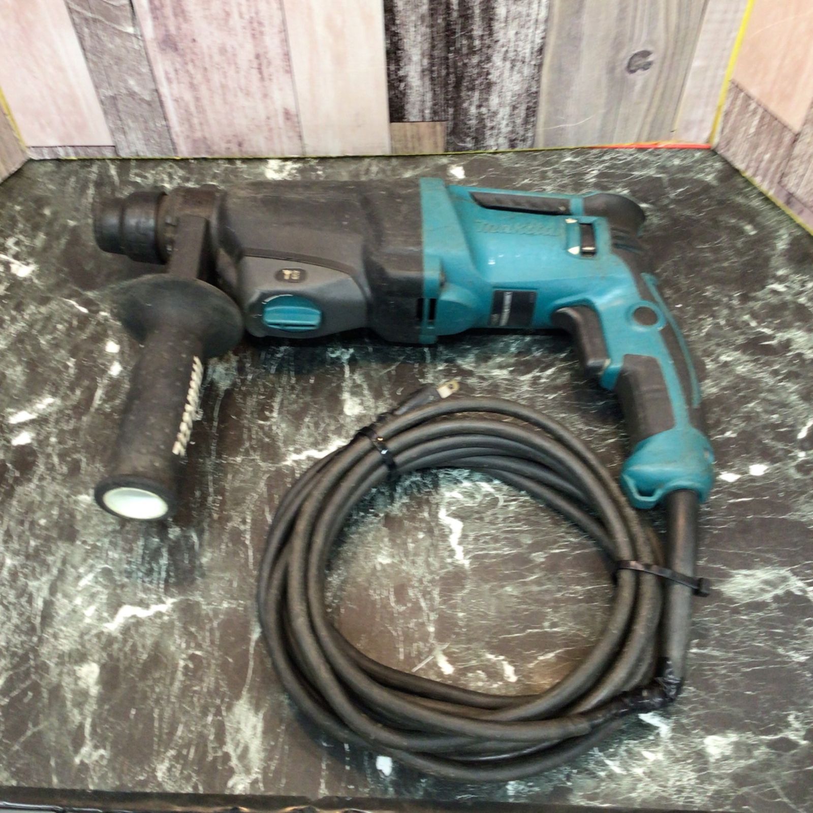 ☆マキタ(makita) ハンマドリル HR2600【八潮店】 - メルカリ