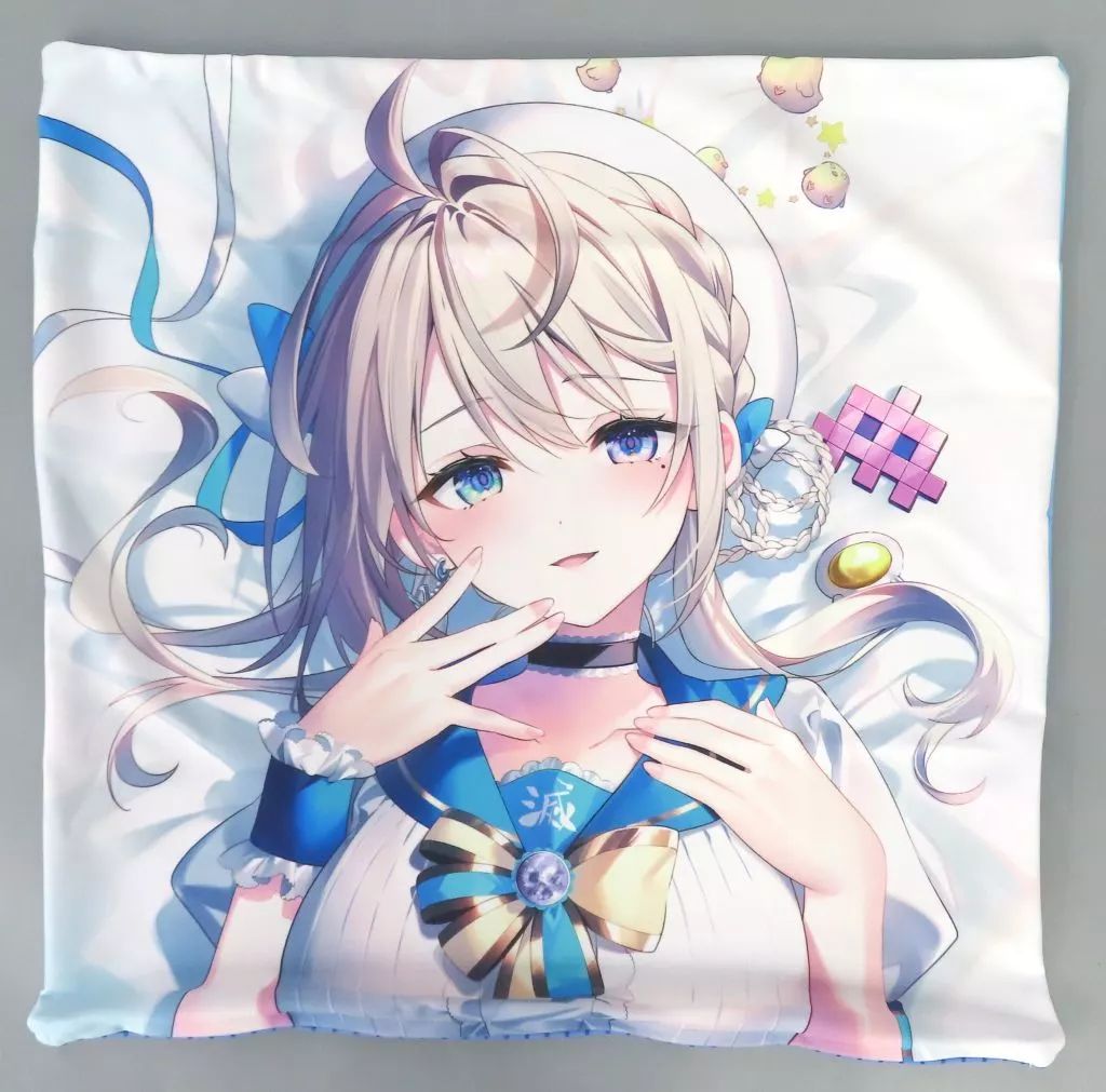 本阿弥あずさ 登録者10万人記念グッズ (立体マウスパッド＋クッション