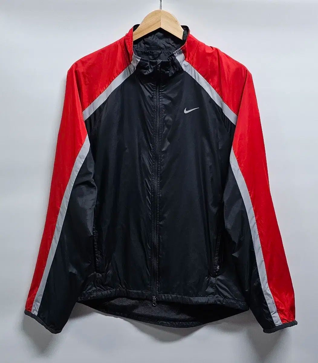 Nike(ナイキ） ウインドブレーカー 95
