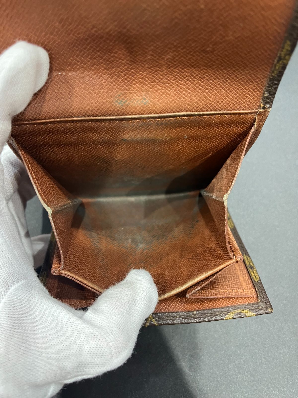 ルイヴィトン Wホック財布 モノグラム 本当に 安い 通販