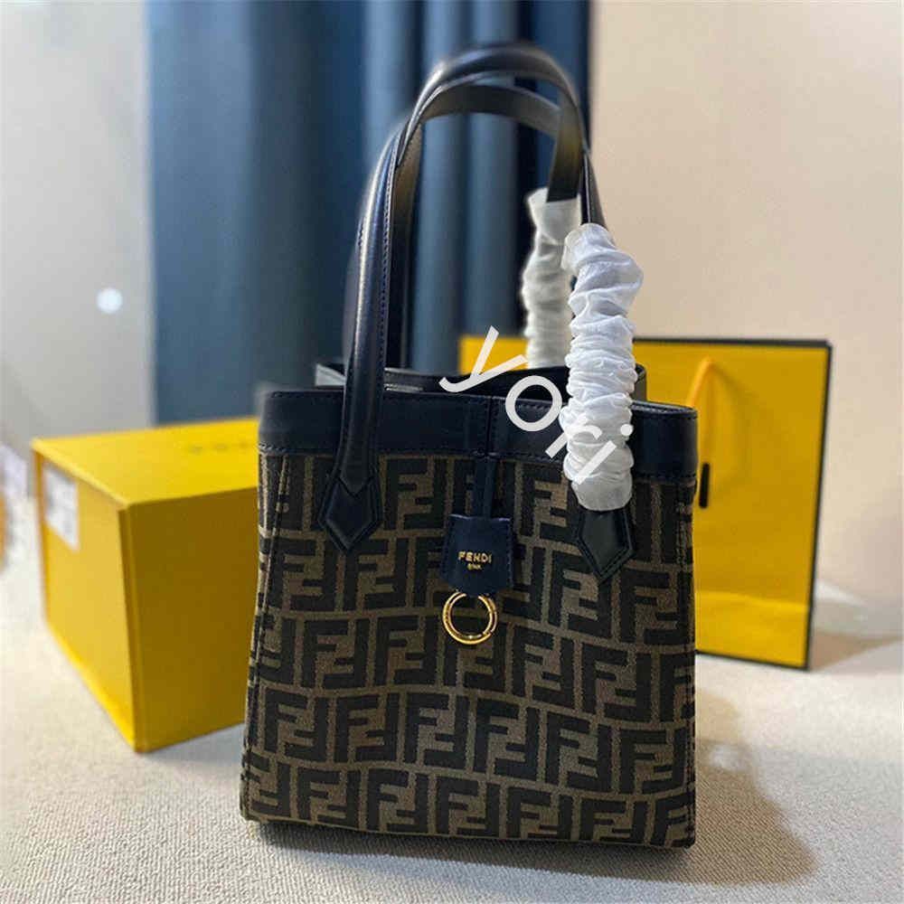 FENDI トートバッグ Origami オリガミ ミディアム 通勤鞄 おしゃれ  