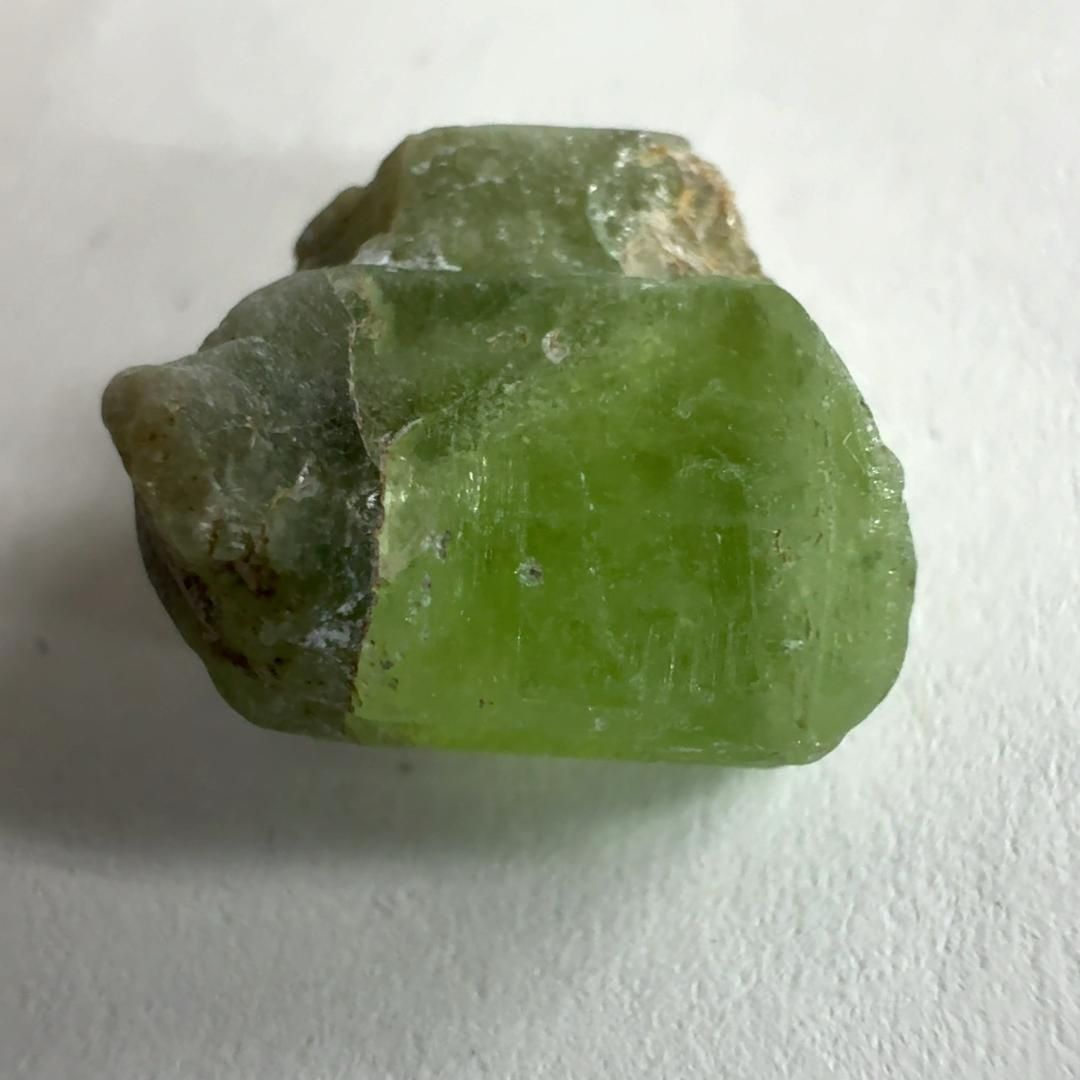 E28487】 ペリドット 橄欖石 天然石 鉱物 原石 結晶 パワーストーン