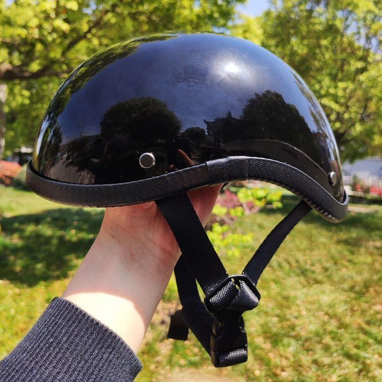 【翌日発送】人気艶ブラック艶黒バイクヘルメット半帽子ハーフヘルメット半キャップ軽量　ハーレー　ダックテール　帽体小さい