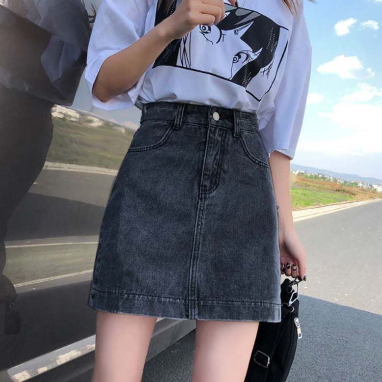 デニム生地タイトミニロンパース✴︎春夏デートに最適♡ウエストカットが可愛い 毎年人気のデニムロンパースに 今回はケミカル加工バージョンが