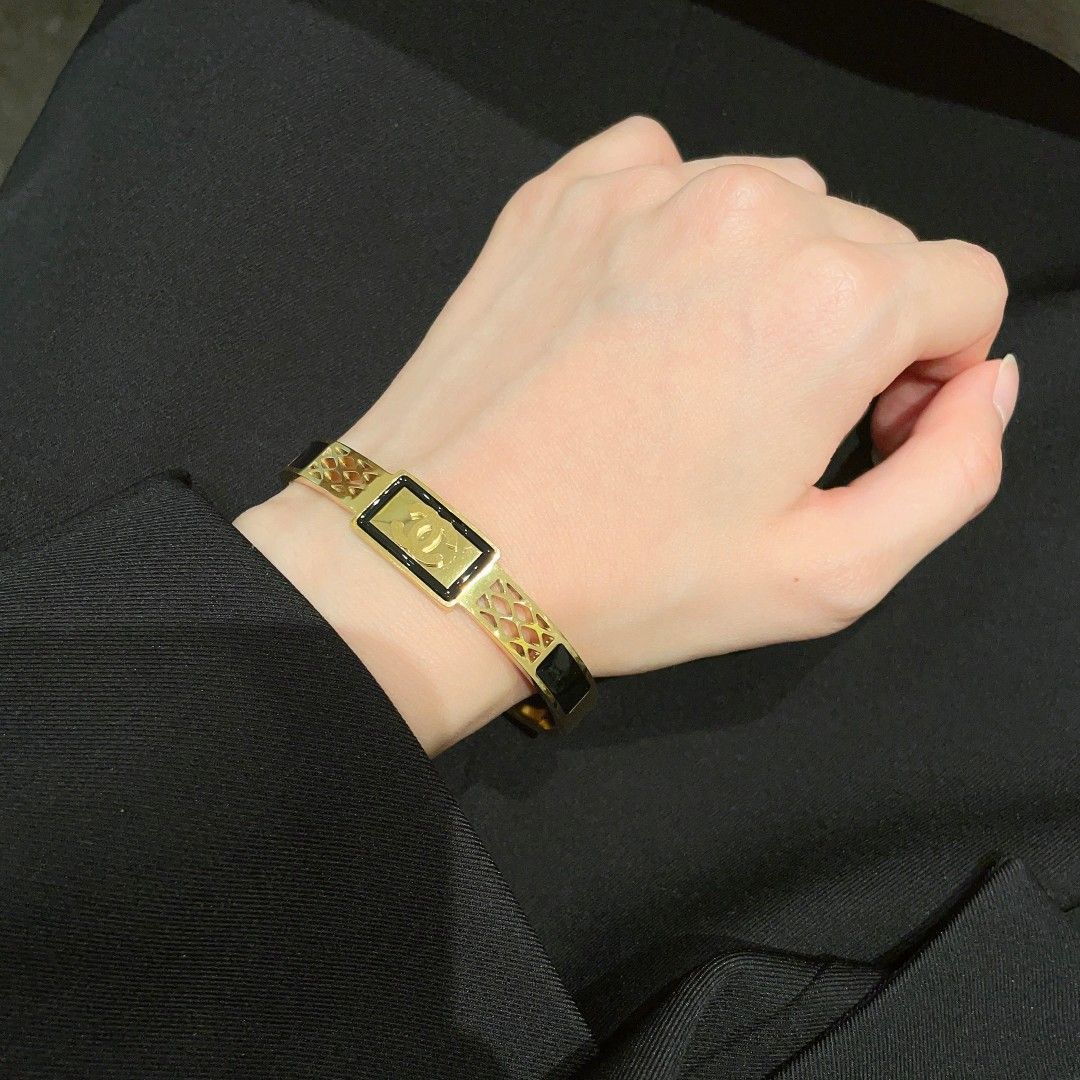 今日特価】CHANEL ダブル C オープンワーク ブレスレット