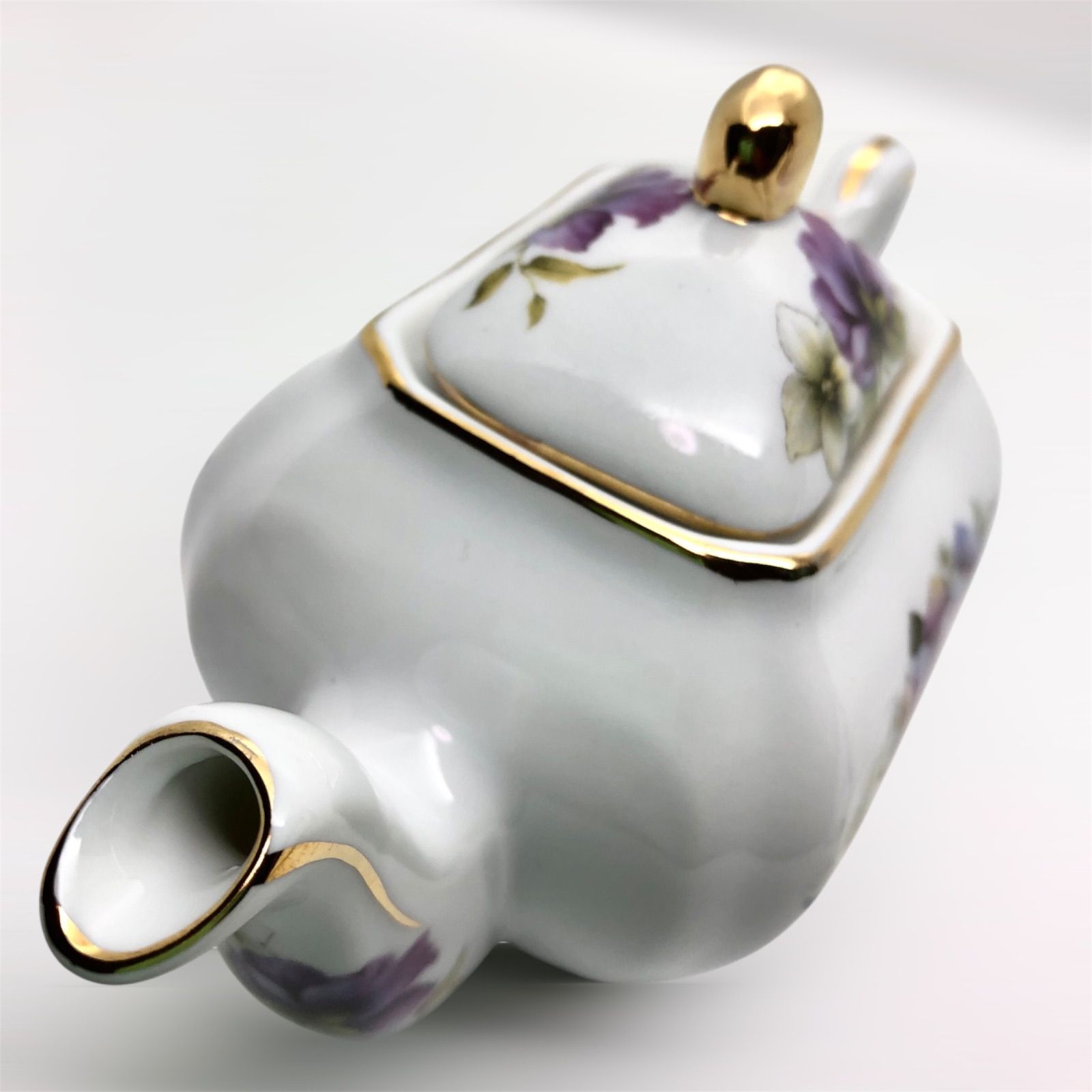 Fielder　Keepsakes　Fine Porcelain　アンティーク Fine Porcelain Fielder Keepsakes Blue Rose Teapot For Sale