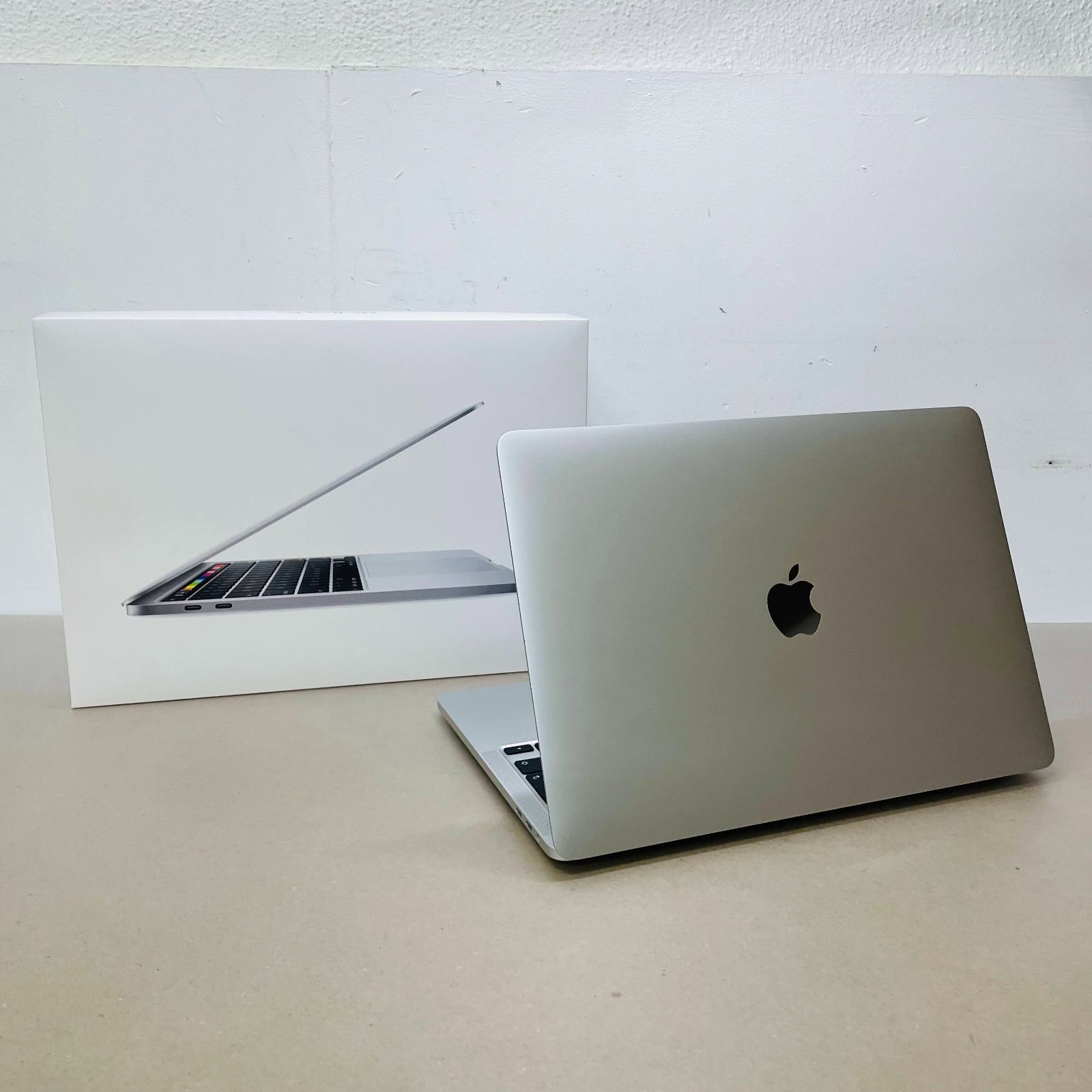 MacBook Pro 2020(美品) 美品】APPLE MacBook Pro 2020