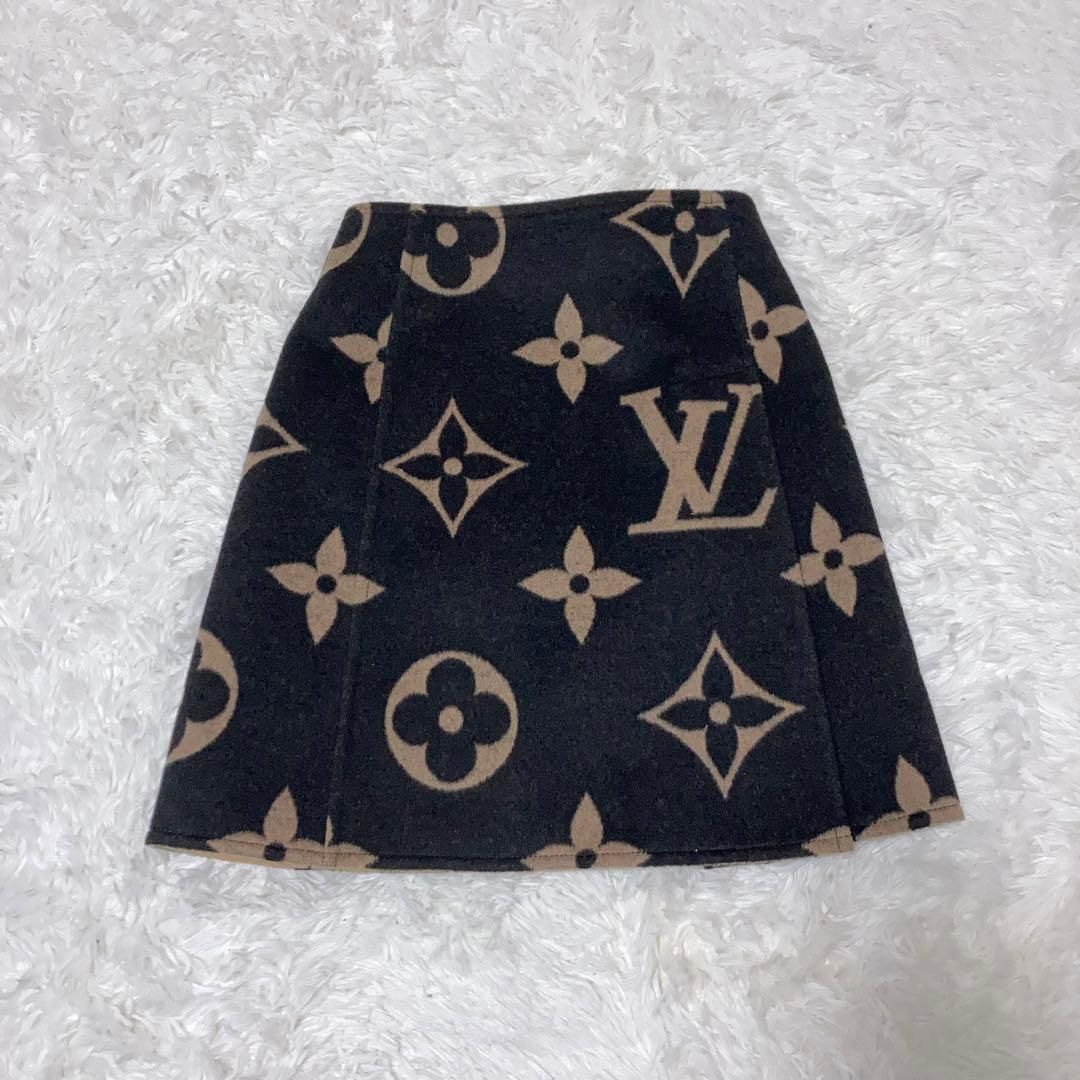 『新品・未着用タグ付き』VUITTON ヴィトン　スカート 新品・未着用タグ付き』VUITTON ヴィトン スカート - メルカリ
