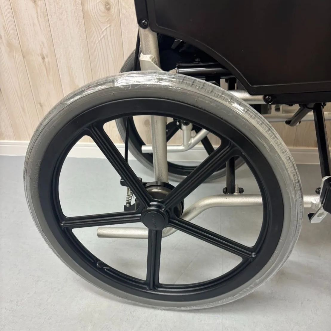【みちまく】R82 Cricket クリケット折りたたみ車椅子 バギー 76114-16506128.jpg