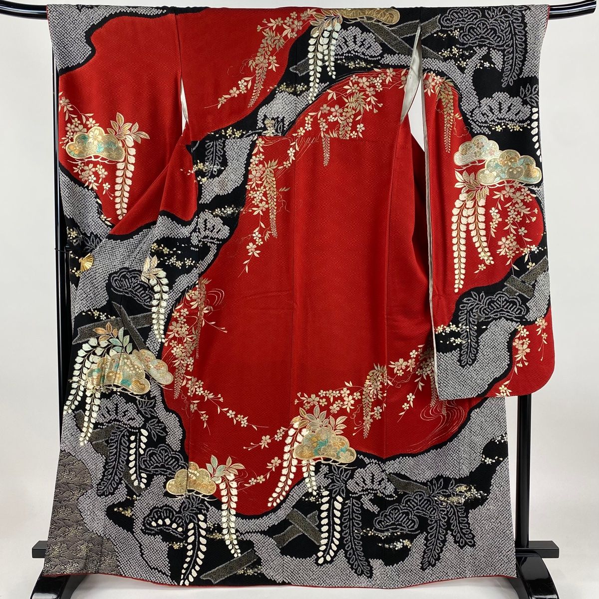 【振袖】✰成人式 ✰正絹 ☆赤/茜色系☆身丈176　裄68　★中古 振袖】✰成人式 ✰正絹 ☆赤/茜色系☆身丈176 裄68 ☆中古