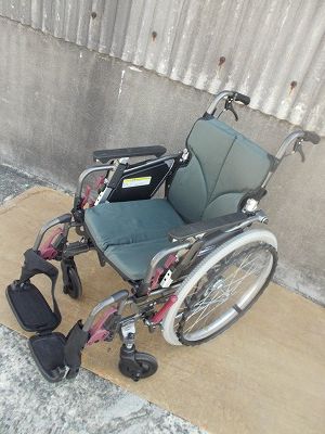 一部地域を除く カワムラ自走式車椅子KMD-C22-42 TS-25-1008-08