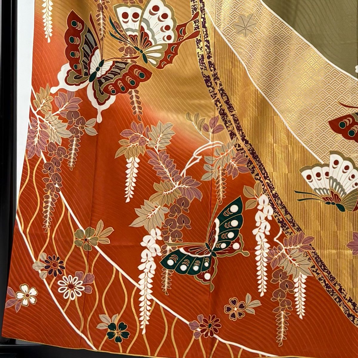 振袖 身長159-174cm 濃茶　正絹 振袖 身丈159cm 裄丈64cm M 袷 鈴乃屋 蝶 藤 金彩 染め分け 黄土