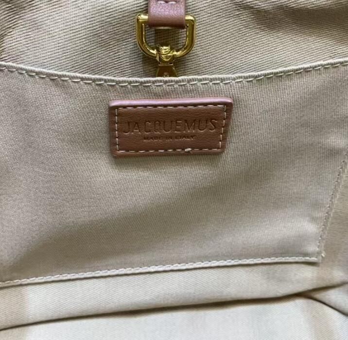 ショルダーバッグ