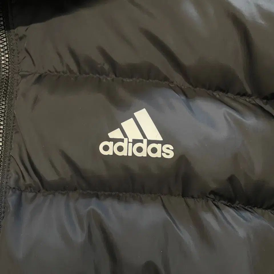 adidas アディダス