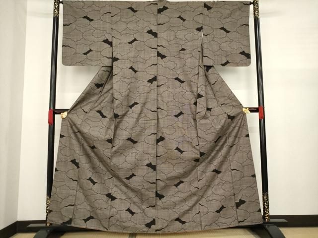 平和屋着物○大島紬 群鶴草花文 証紙付き 正絹 逸品 CAAV6599vf