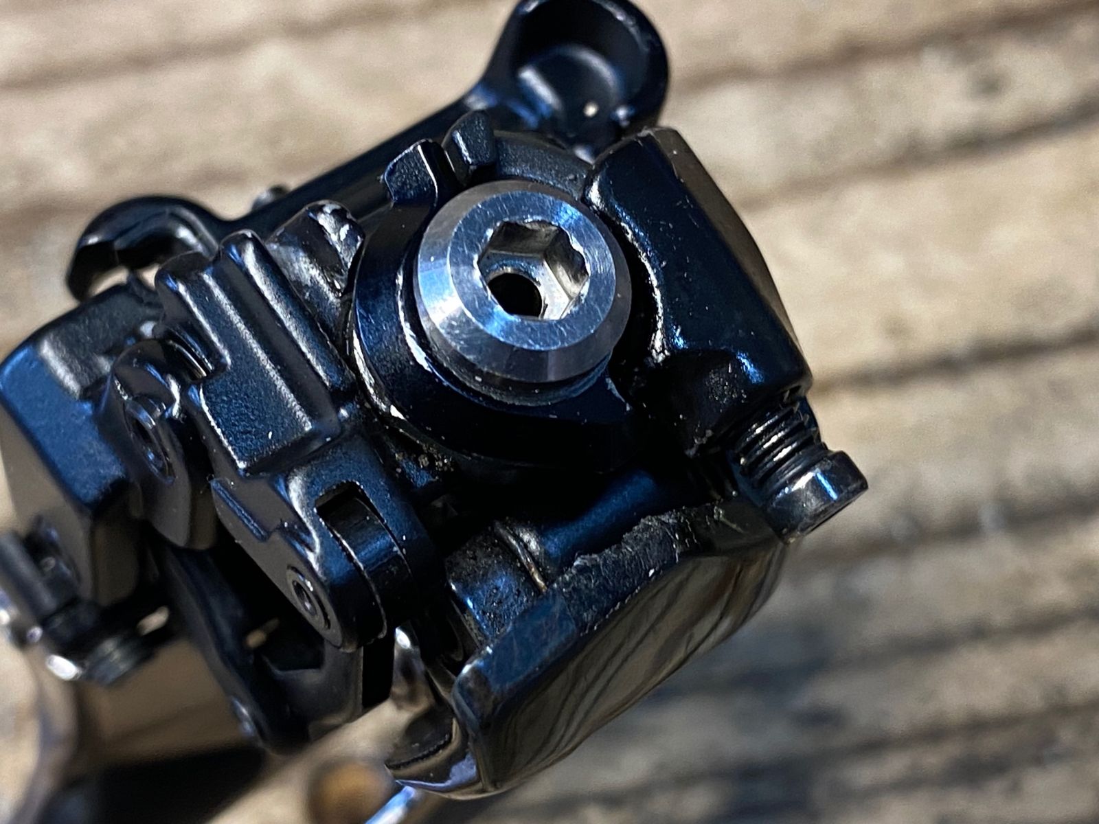 フロントディレイラー