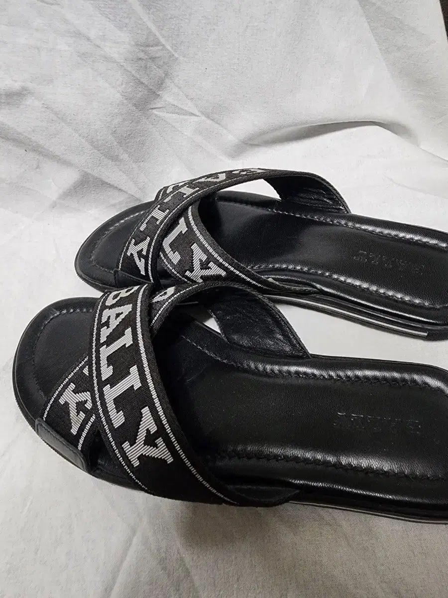 BALLY バリー BALLY 黒 スリッパ サンダル