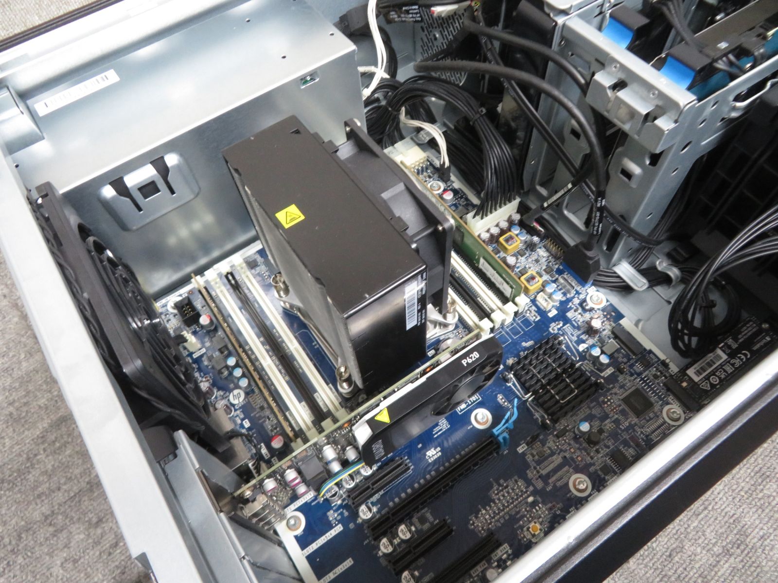 HP Z4 G4ワークステーション　Xeon W-2102 USBキーボード付 レインボー家電 / ゲーミングPC 良品 HP Workstation Z4 G4