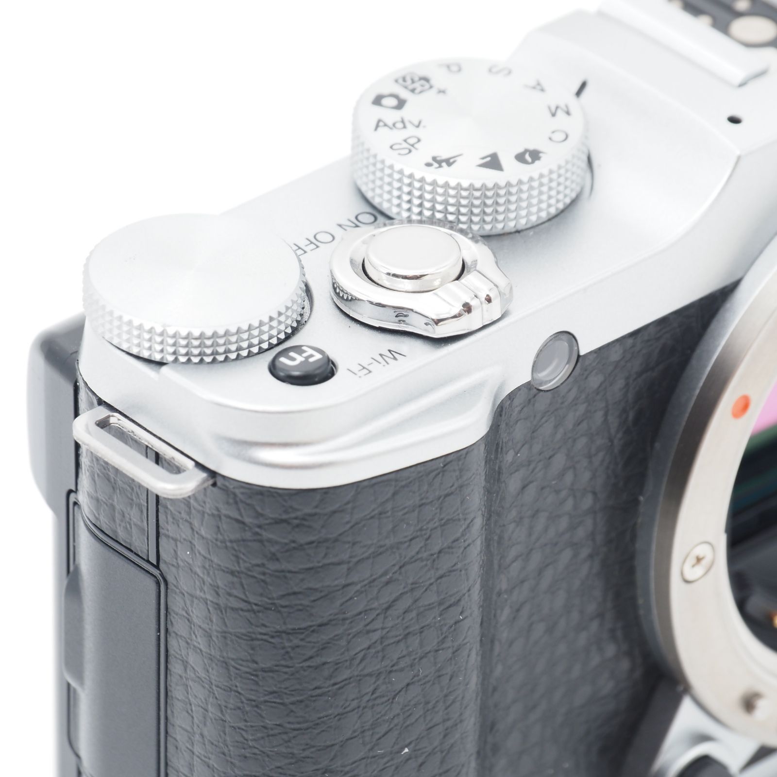 FUJIFILM X-A1 ボディ シルバー F FX-X-A1Sサイドカバーが閉まりきり