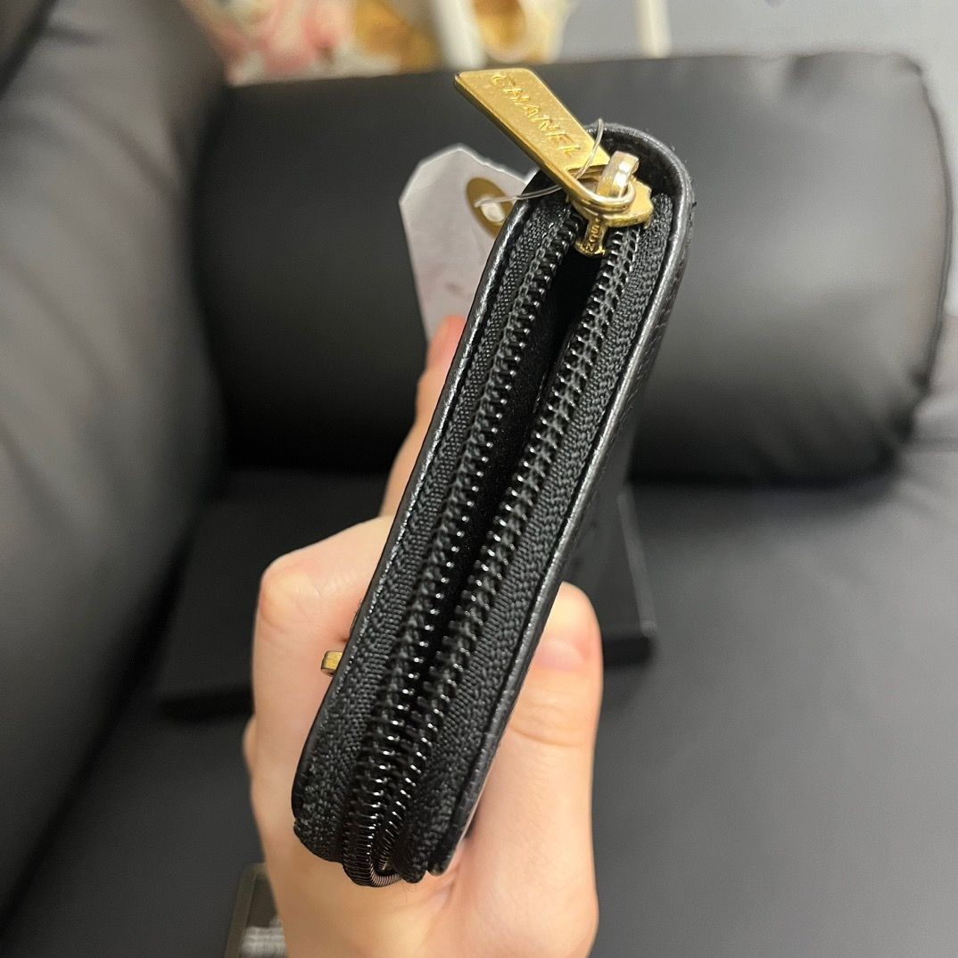 CHANEL キャビアスキン デカココ ラウンドファスナー長財布