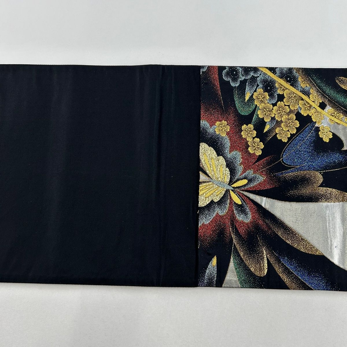 袋帯 秀品 振袖向き 蝶 花 金銀糸 箔 銀色 六通 正絹 【中古