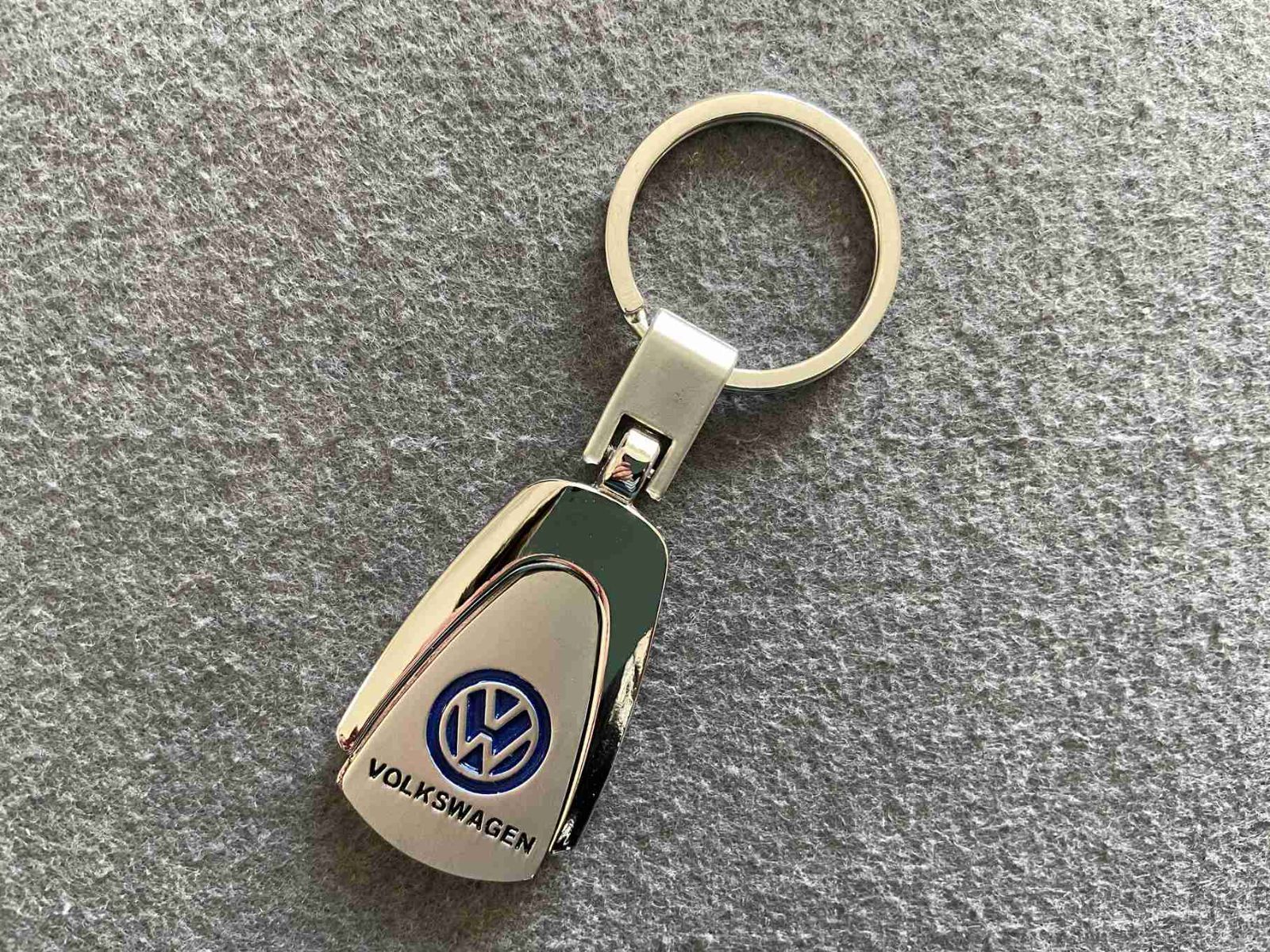 メール便送料無料 Volkswagen純正アクセサリー VW メタルNewロゴ 