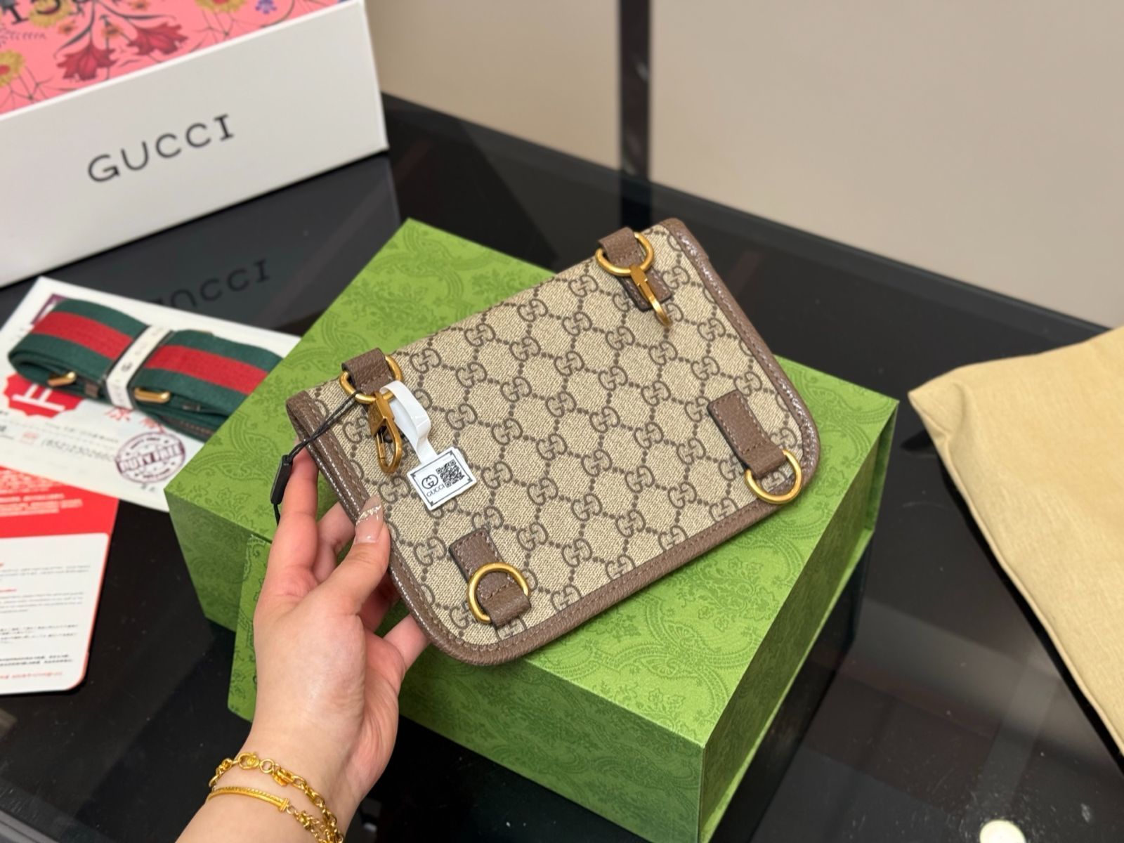 今日特価】Gucci Tiger Head Waist Bag | グッチ タイガーヘッド