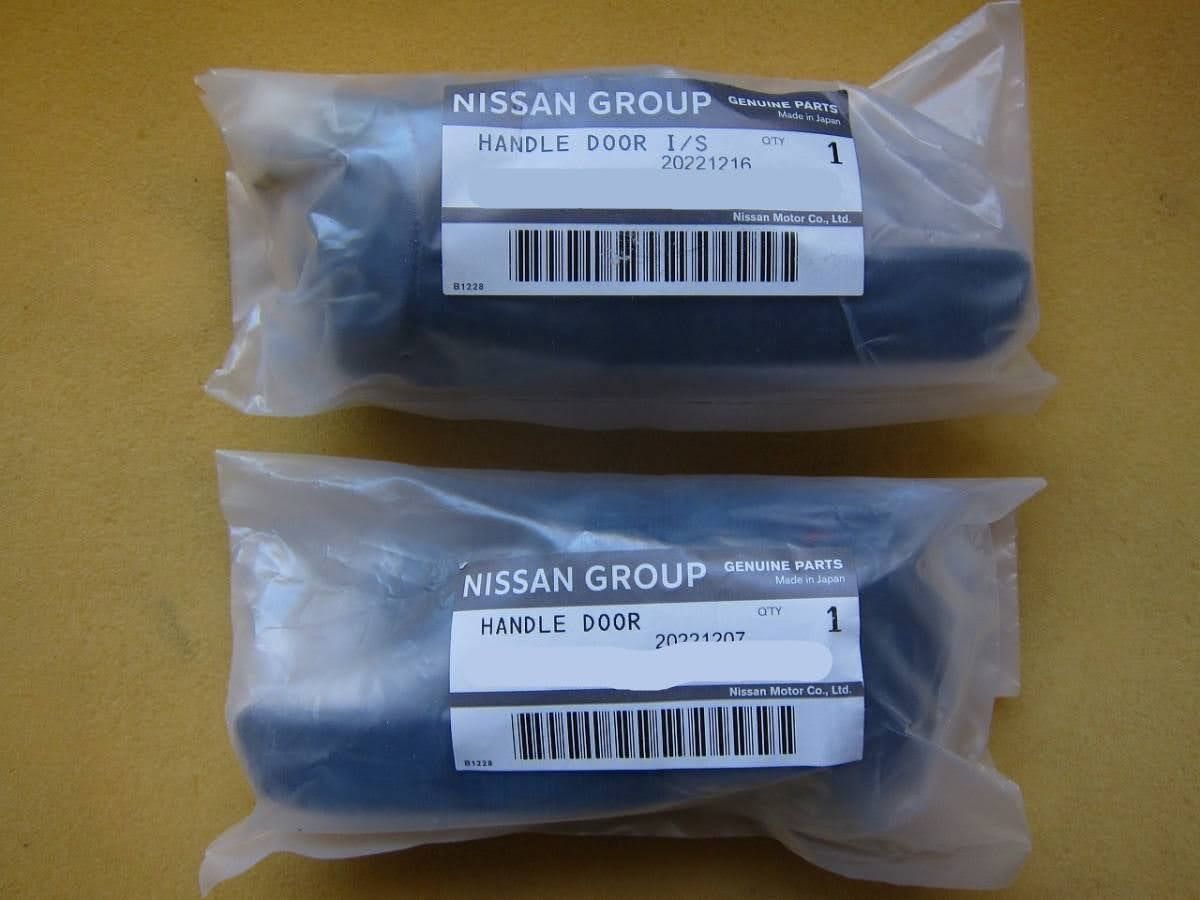 ○新品 日産 C33 ローレル 純正 フロントドア インサイドハンドル ASSY