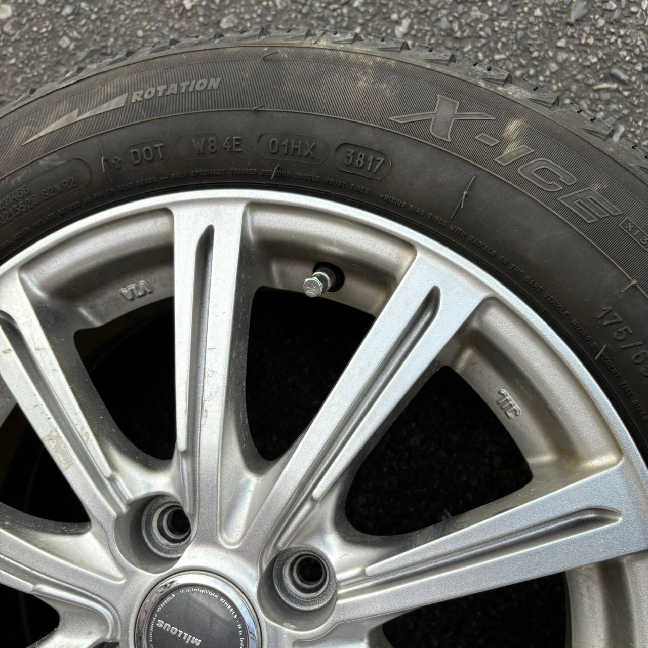 h0492 MILLOUS 175/65R15 スタッドレスタイヤ - メルカリ