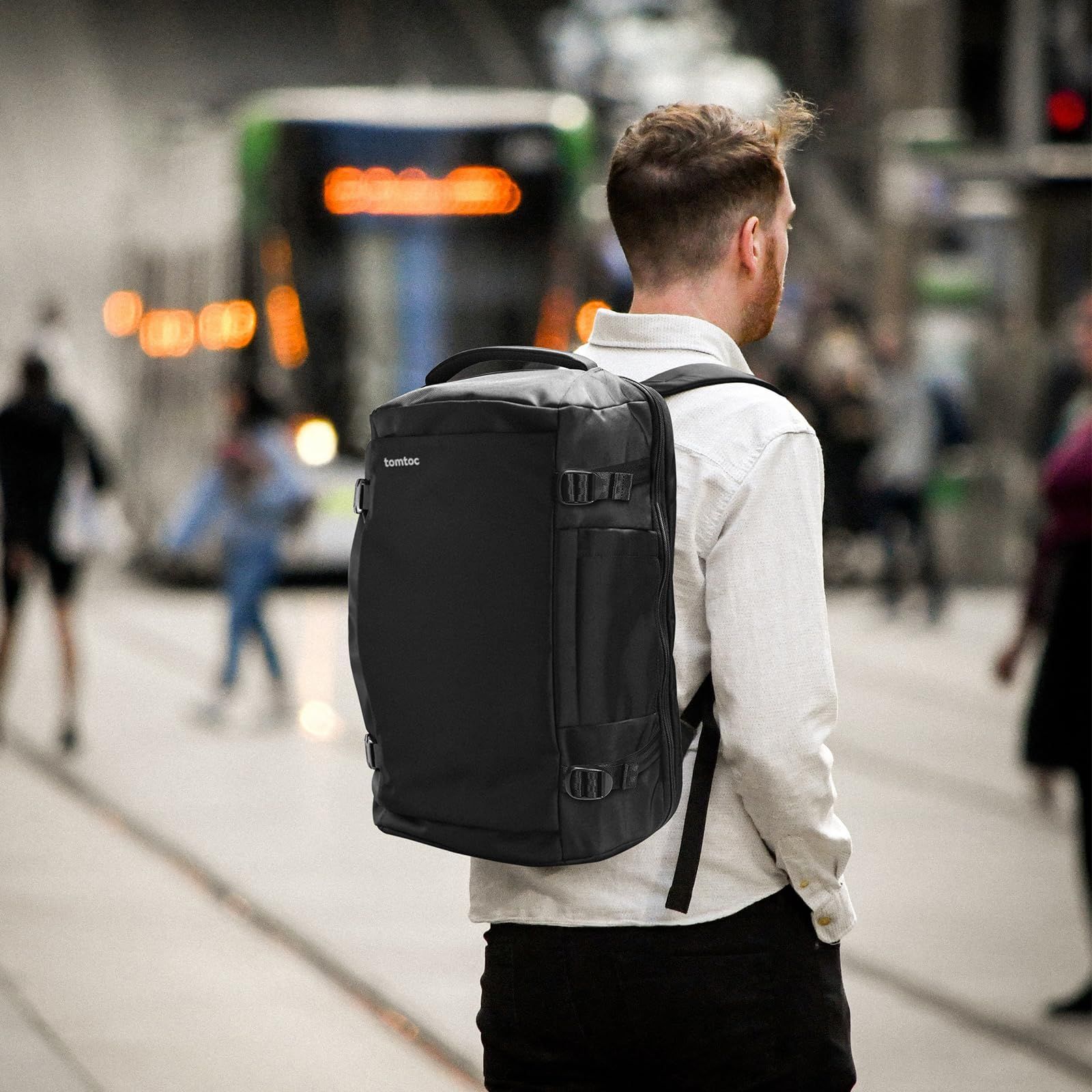 数量 tomtoc 旅行 リュック 大容量 40L 機内持ち込み ビジネス バックパック 旅行バッグ カバン リュックサック メンズ 17.3型PC対応 撥水加工 部活 合宿 通学 通勤 トラベル 出張 黒