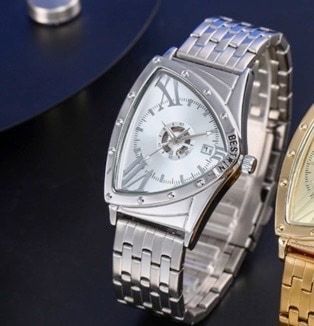 BESTWIN トライアングル メンズウォッチ パーソナリティ 防水 シルバー白