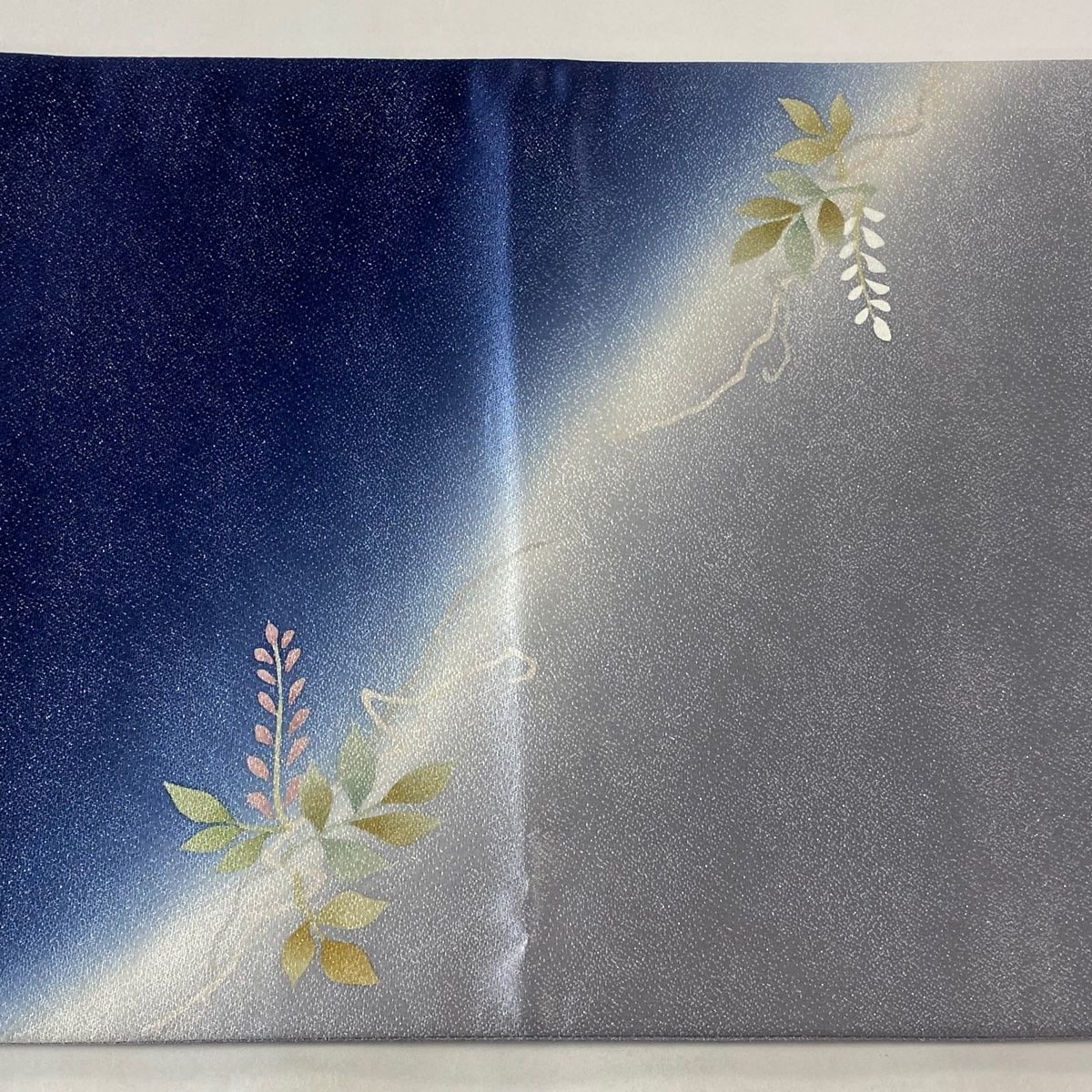 袋帯 名品 落款あり 富士 銀糸 青灰色 お太鼓柄 正絹 中古 袋帯 美品 名品 夏帯 トンボ 葉柄 金銀糸 ベージュ お太鼓柄 正絹