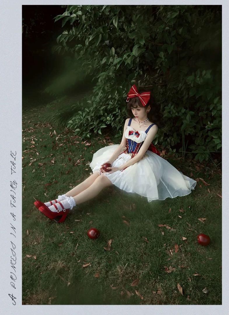 ♥ 白雪姫風ロリータワンピース ひざ丈 お出かけ 女子会 ハロウィンパーティーに