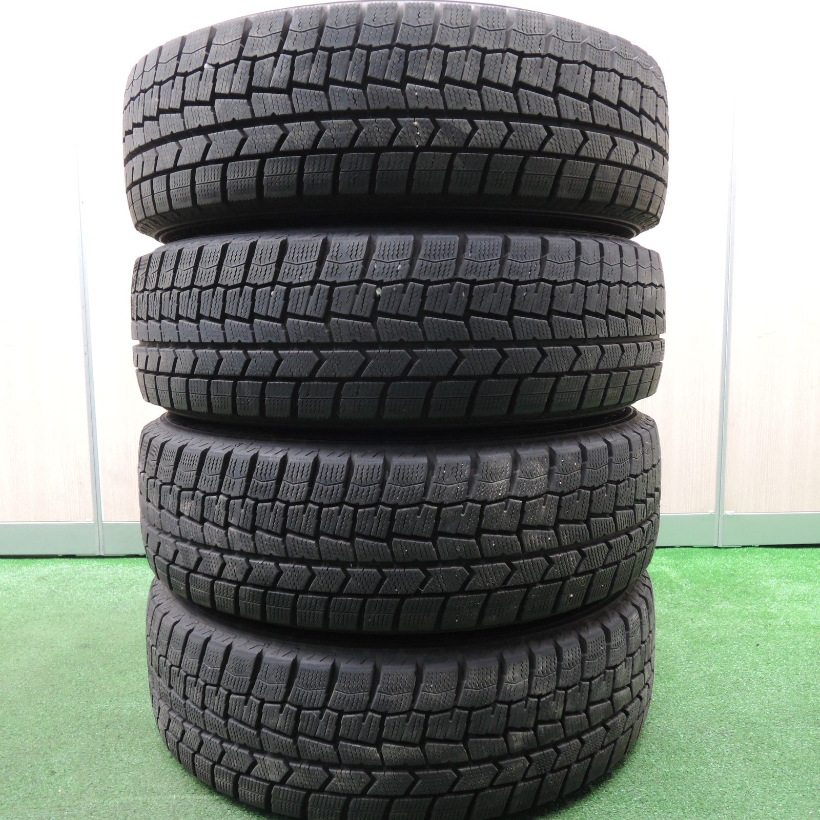 *送料無料*バリ溝！21年！9.5分★スタッドレス 175/65R15 ダンロップ ウインターマックス WM02 TIRO 15インチ  PCD100/4H★3121702HAス