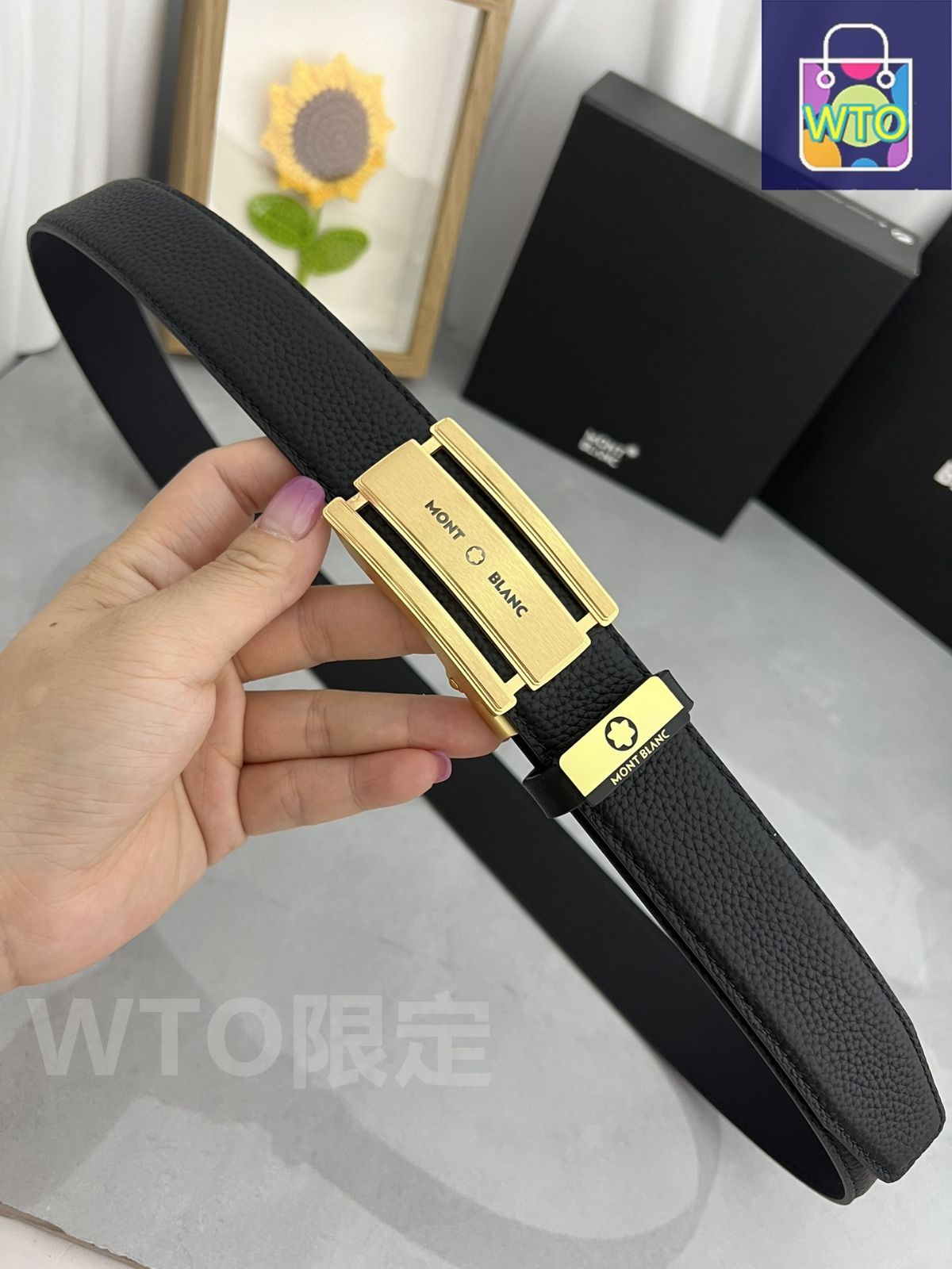 MONTBLANC モンブラン ブランドロゴ シルバー ×ブラックカラー レザー