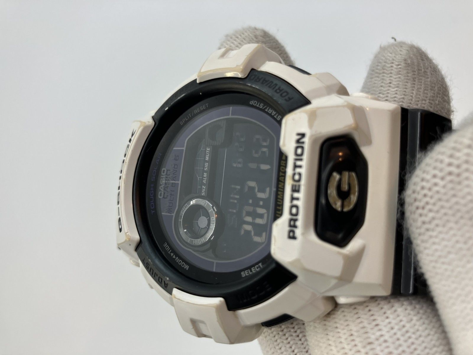 フォロー割5% カシオ G-SHOCK GWX-8900B メンズ腕時計 白×黒 タフ