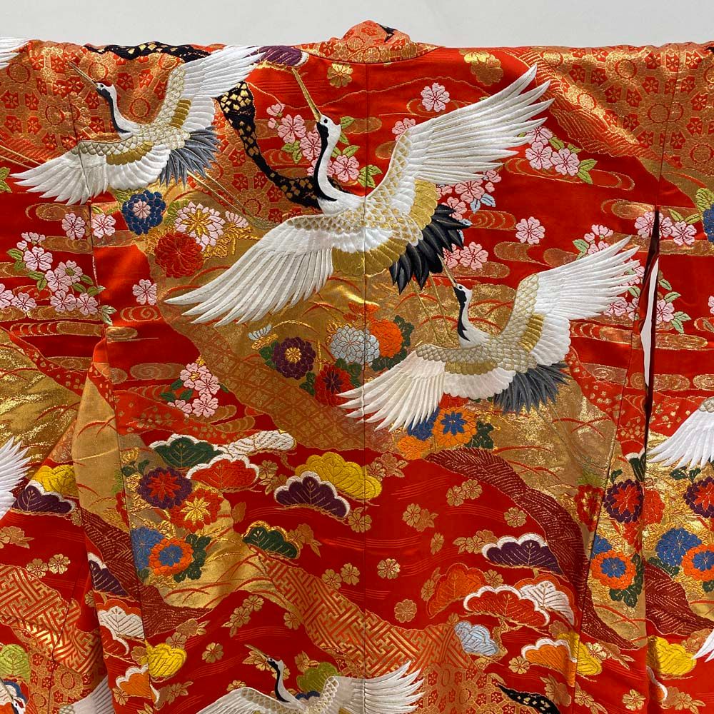 色打掛 正絹 鶴 刺繍 金 赤 打掛 Mサイズ 裄65.5 花嫁衣裳 婚礼  