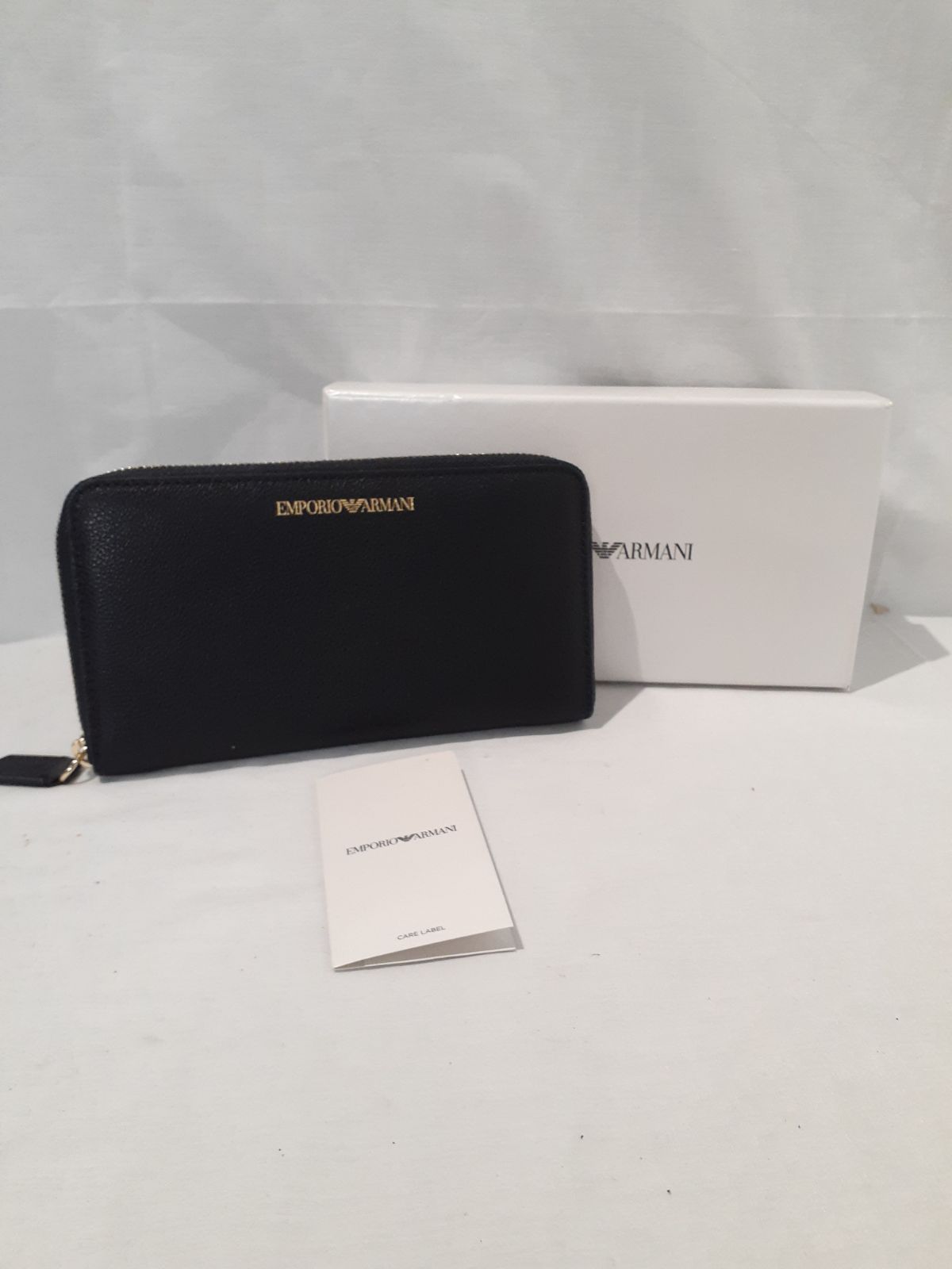 ARMANI エンポリオアルマーニ 長財布 ブラック レザー ラウンドファスナー長財布 N10113