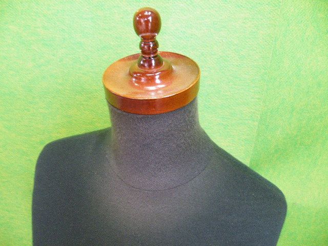 SUN 婦人トルソー ニット張り レディース 7号サイズ 発砲ボディ 日焼け有り F-536