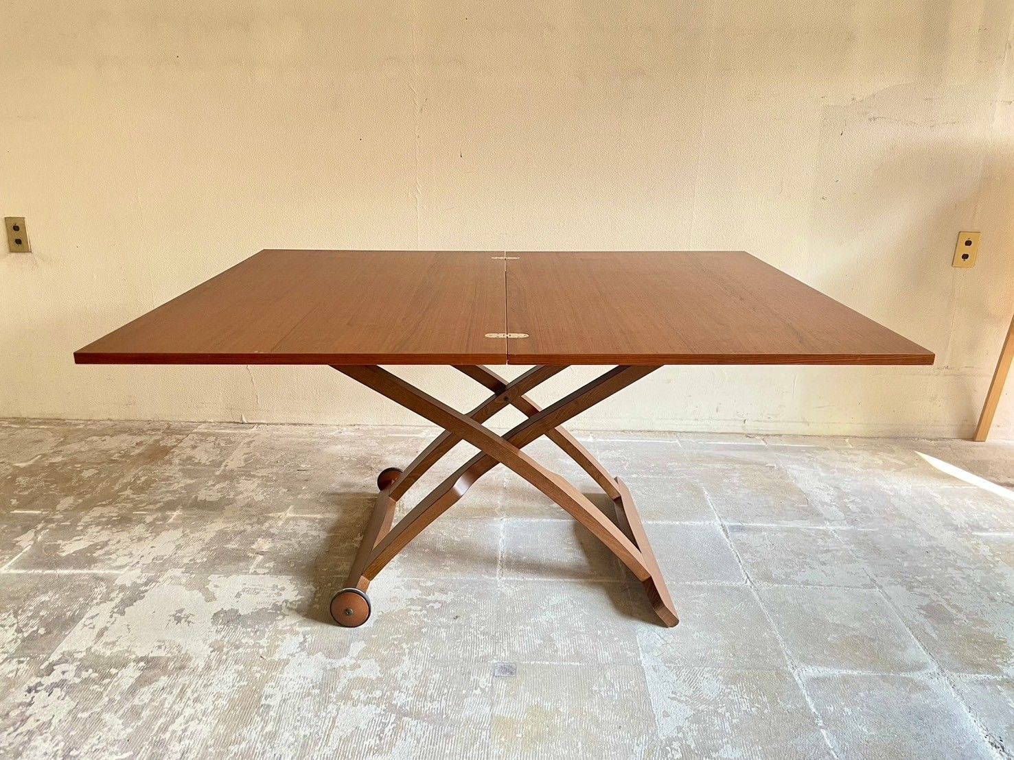カリガリス◆Calligaris◆コヌビア◆MASCOTTE◆昇降式ダイニングテーブル calligaris（カリガリス） コヌビア MASCOTTE マスコット CB490 伸長式