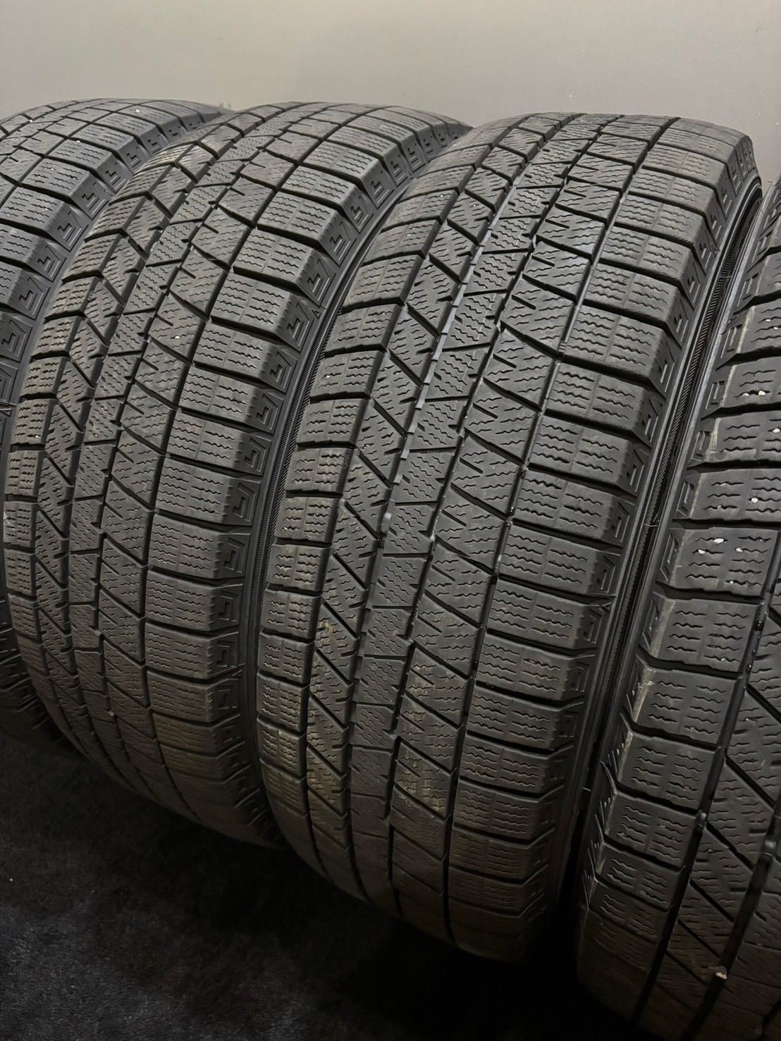 195 65R15 DUNLOP WINTER MAXX 03 21年製 スタッドレス 4本 ダンロップ ウィンターマックス ノア ヴォクシー プリウス 3-K161