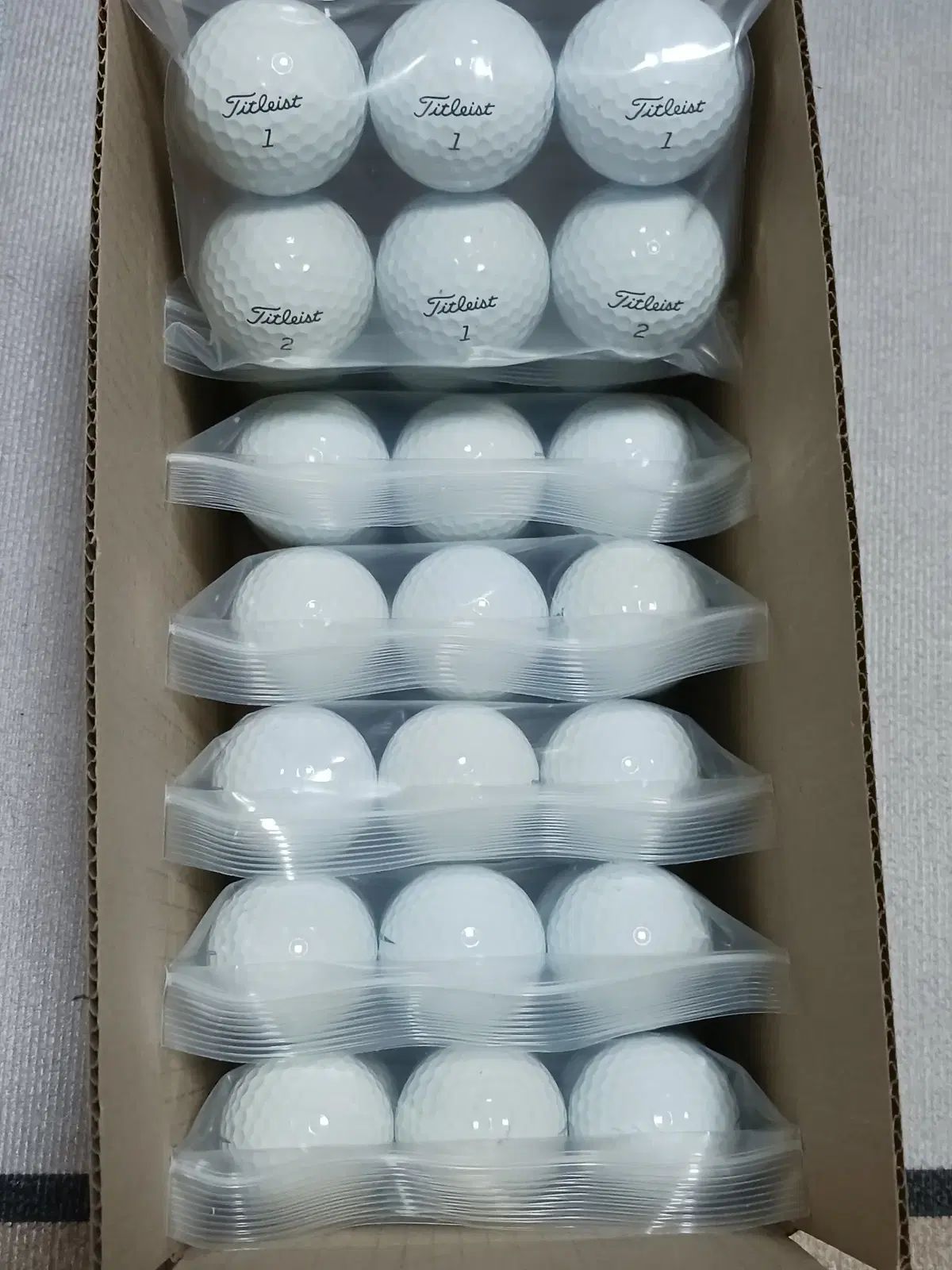 Titleist タイトリスト v1 v1x ホワイト ロストボール 6 区 7 セット 叢 42 ゴルフ